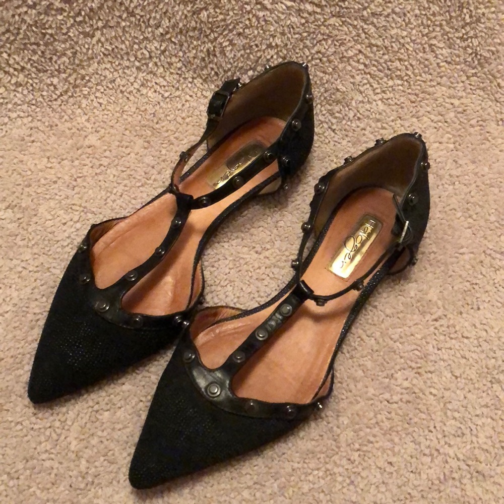 Halogen Flats